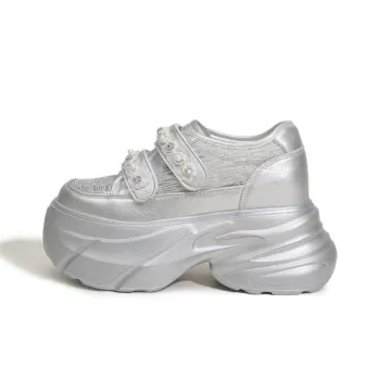Milan Love Song White Sneakers Height Increasing Lightweight Breathable Low Top Casual Shoes Women's Solid Color
