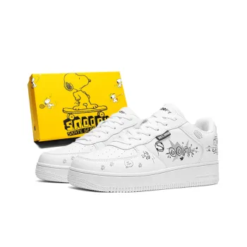 SNOOPY Abrasion Resistant Height Increasing Low Top Skateboard Shoes Unisex White