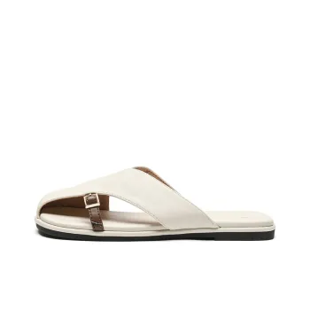 Lanza Quiet, Odor Resistant, Quick Dry Closed Toe Slippers Women's