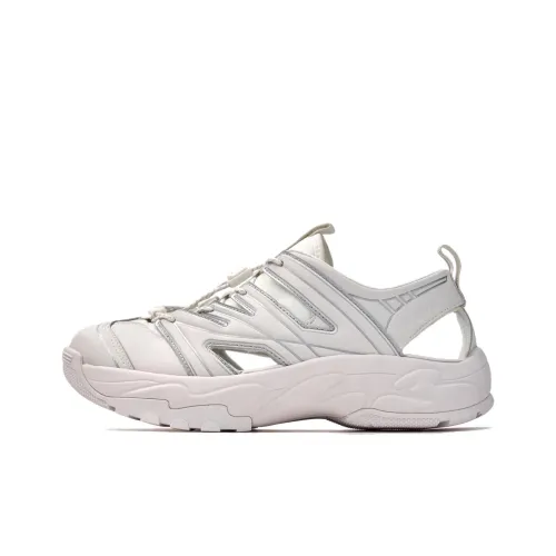 MLB New York Yankees Slip Resistant And Breathable River Trekking Shoes Unisex White
