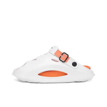 Budding Bear Beach Sandals Men's