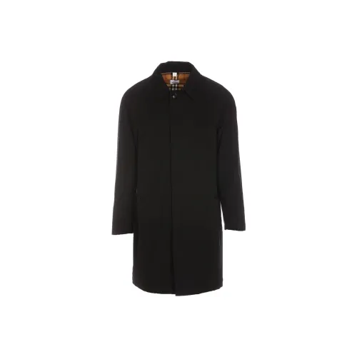 Burberry Buttoned Long Sleeved Coat