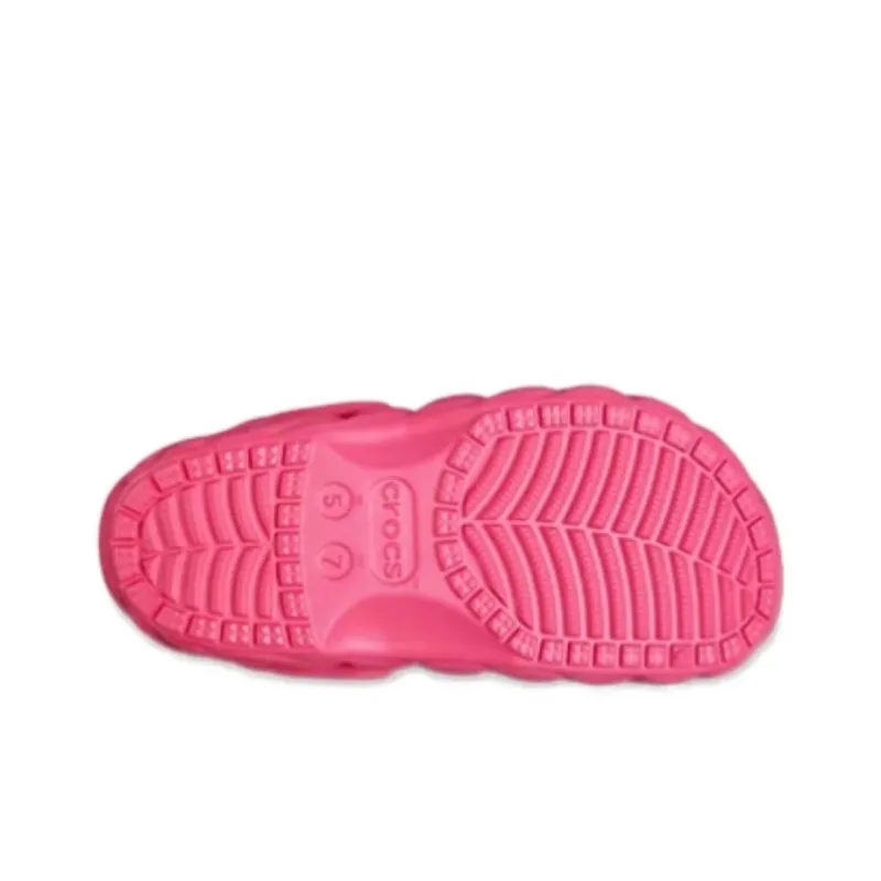 Crocs Classic Cozzzy Overpuff Sandal Dragon Fruit-4