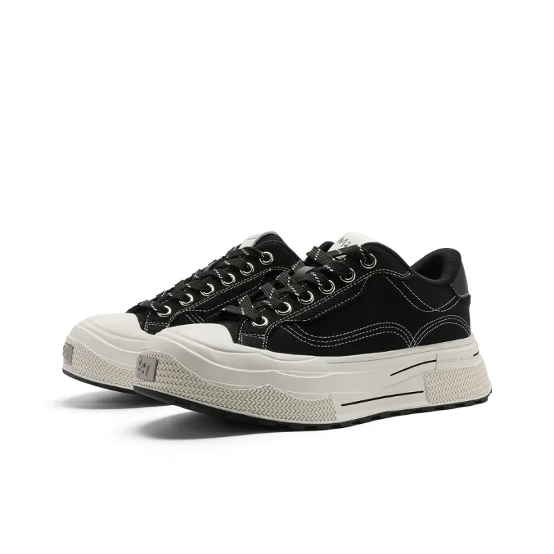 ESTEE GEEA Skateboard Shoes Unisex Low Top-1
