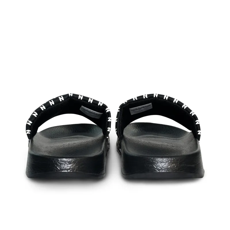 Pnj Mossley Ann Team Outerwear Slide Slippers Unisex-13
