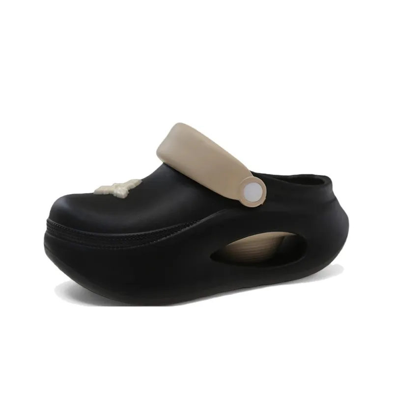 N6N8 Closed Toe Slippers Women's-9