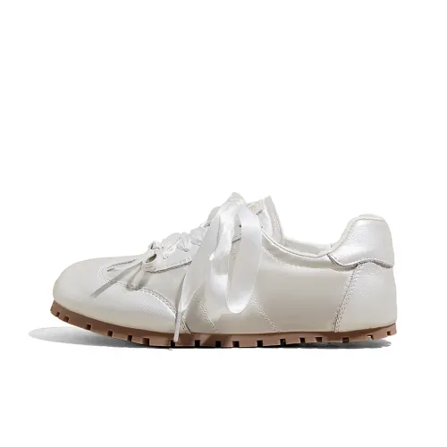 A Poinsettia Princess Casual Shoes Women's