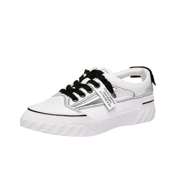Joshua Figure Low Top Skateboard Shoes Women's White Black