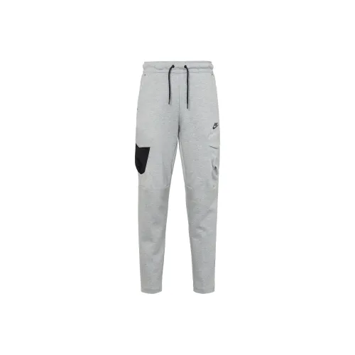 Nike Sportswear Tech Fleece Utility Trousers