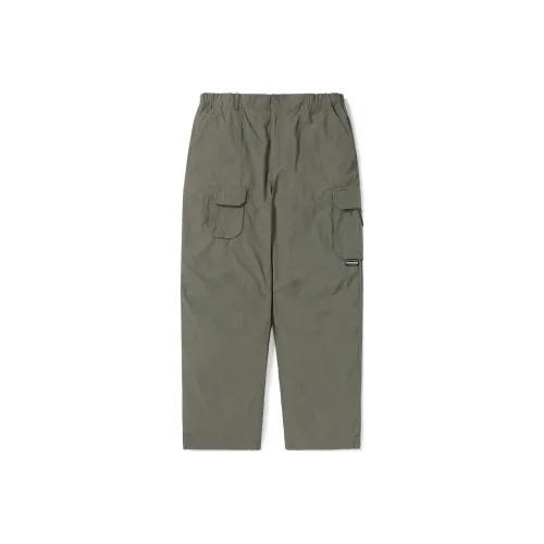 Fatos e shorts de banho Marie Claire