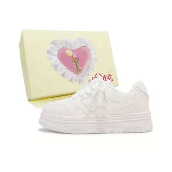 FULLXUAN Slip Resistant Low Top Skateboard Shoes Women's Beige