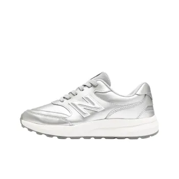 New Balance Slip Resistant Low Top Casual Shoes Women's Silver