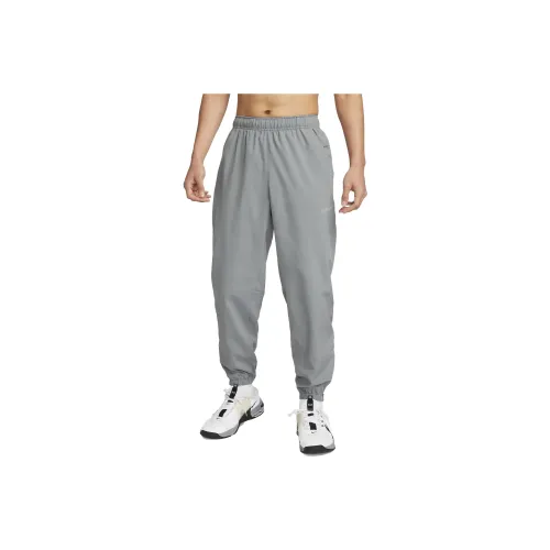 Nike Form Men's Dri FIT Tapered Versatile Pants