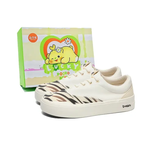 Budding Bear Slip Resistant, Abrasion Resistant, Lightweight Low Top Skateboard Shoes Unisex