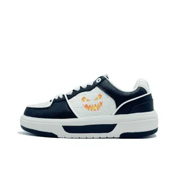 PAIN OR PLEASURE Low Top Skateboard Shoes Unisex Dark Blue White