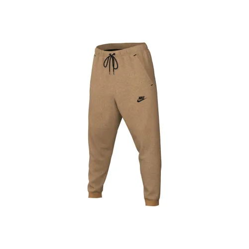 nike woodside Sportswear Tech Fleece Winterized Joggers