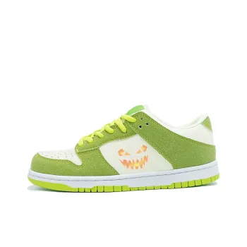 PAIN OR PLEASURE Low Top Skateboard Shoes Unisex Apple Green