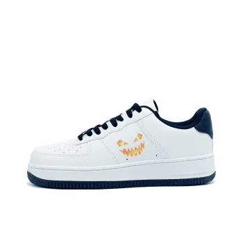 PAIN OR PLEASURE Slip Resistant Low Top Skateboard Shoes Unisex Black White