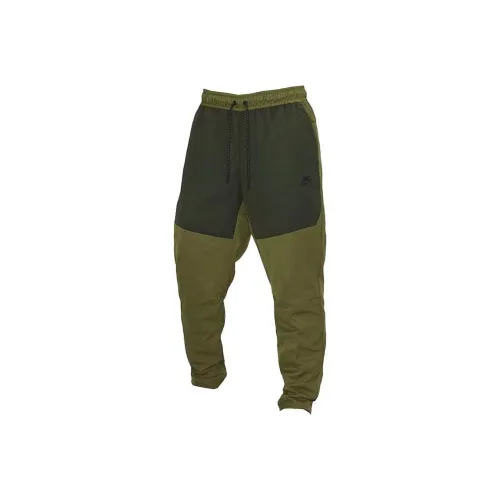 Nike Tech Essentials Repel Joggers