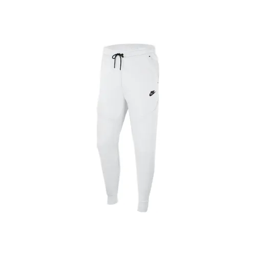 Nike Sportswear Tech Fleece Hoodie & Joggers Set