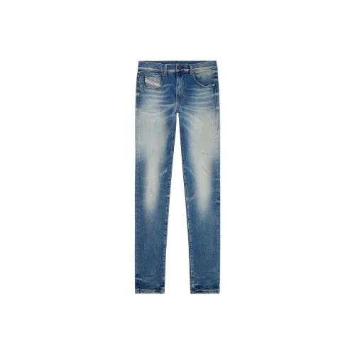 DIESEL 2019 D-Strukt Logo Patch Tapered Jeans