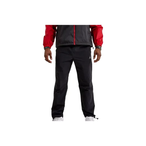 Nike Essentials Woven Standard Fit Pants