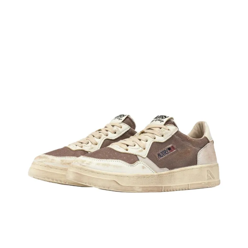 AUTRY Medalist Abrasion Resistant Low Top Skateboard Shoes Men's White Umber-1