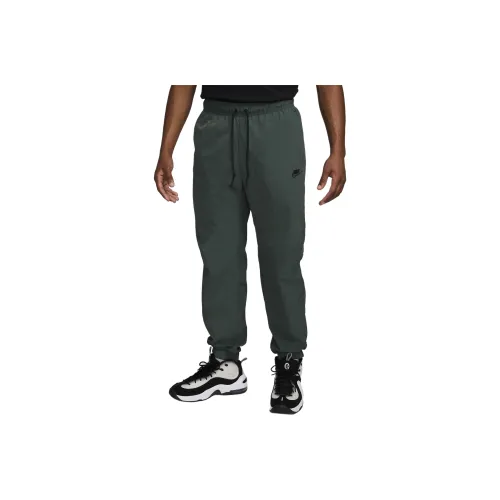 Nike Tech Men's Woven Taper Leg Pants