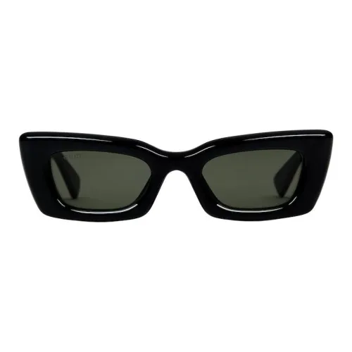 Cat-eye frame shape