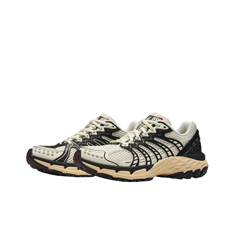 KSWISS Low Top Chunky Sneakers Unisex Ecru-1