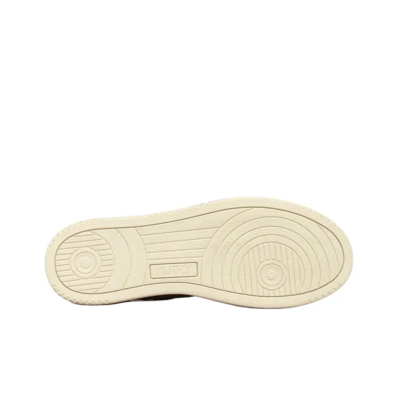 AUTRY Medalist Abrasion Resistant Low Top Skateboard Shoes Men's White Umber-4