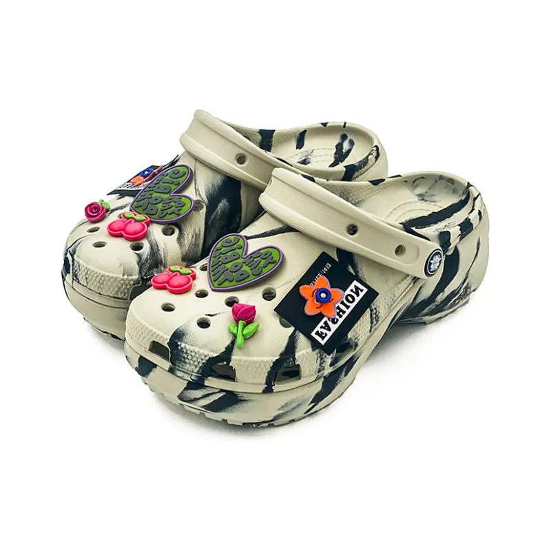 OUBT Camouflage Ink-Wash Style Closed Toe Clogs Women's Khaki-3