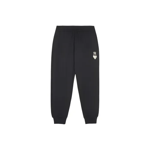 New Era x MLB SS24 New York Yankees Basketball Shorts Unisex Umber