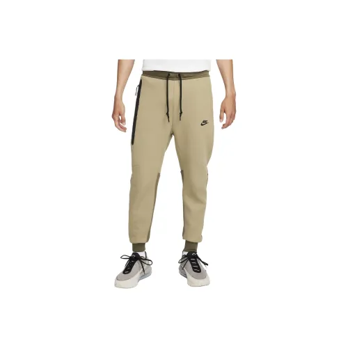 Nike Tech Fleece Tapered Track Pants