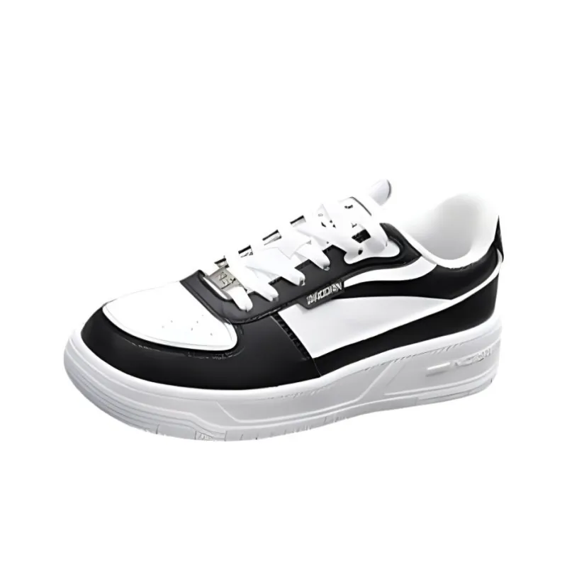 QIAODAN Non-slip Lightweight Low-Top Skateboard Shoes Women's White Black-0