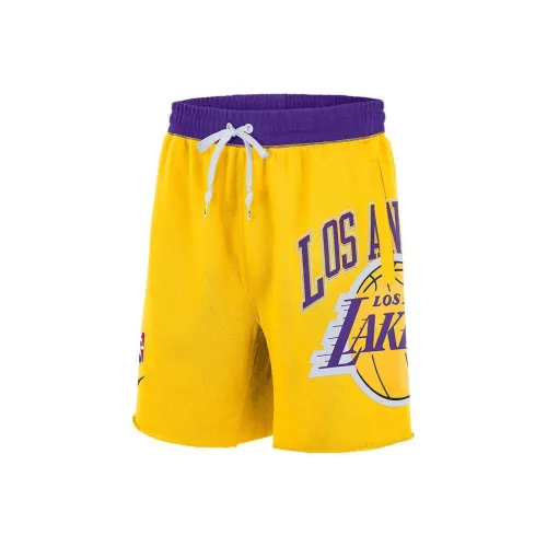 Nike Casual Shorts Men Yellow