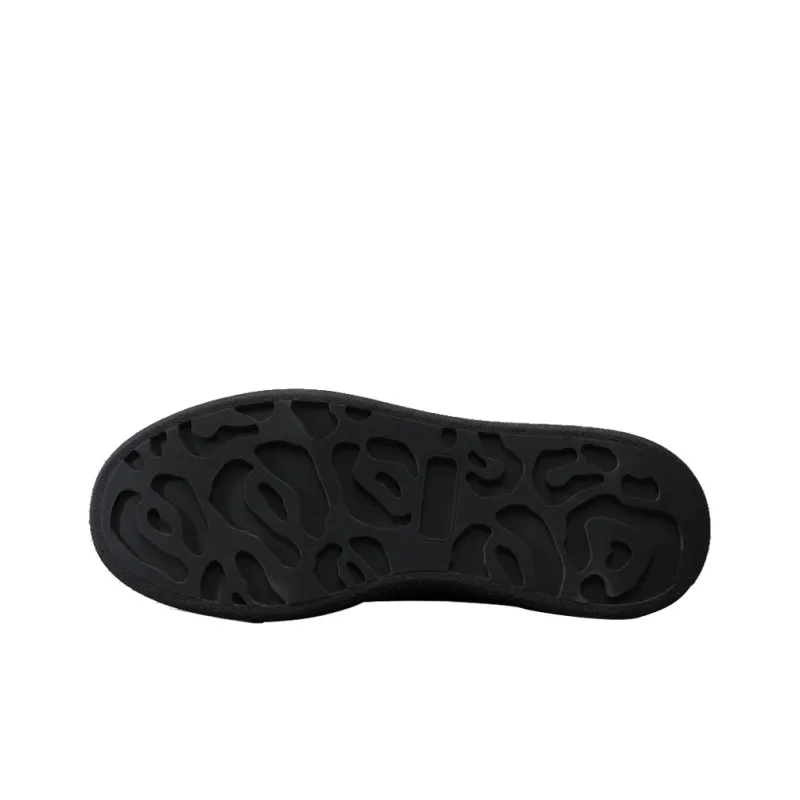 AQUASCUTUM Low Top Skateboard Shoes Men's Black Gold-1