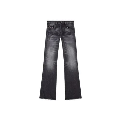 DIESEL 1998 D Buck 09L50 Bootcut Jeans