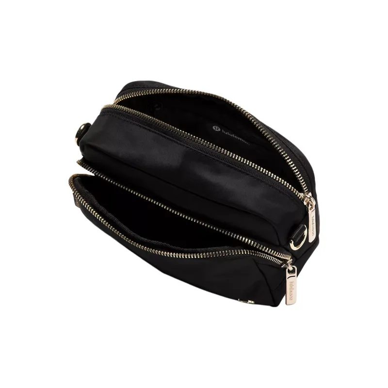 Lululemon Everywhere Nylon Shoulder Bag, Crossbody Bag Unisex Black-2