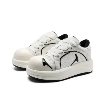 KUNGFUDEER Cool Play Collection Anti Slip Wear Resistant Low Top Skateboard Shoes Unisex White