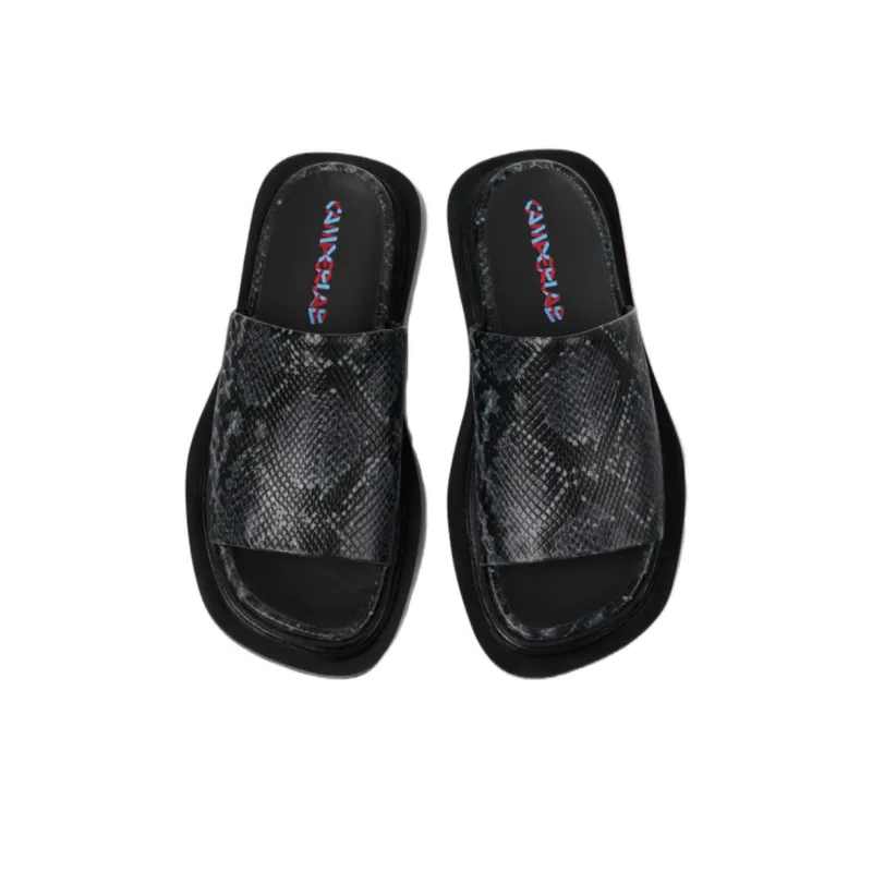 CAMPER Nada Slides-3