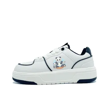 PAIN OR PLEASURE Low Top Skateboard Shoes Unisex Black White