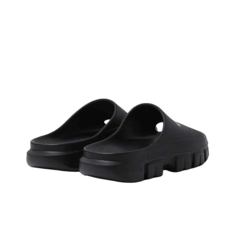 Umbro Slip Resistant Abrasion Resistant Slide Slippers Unisex Black-3