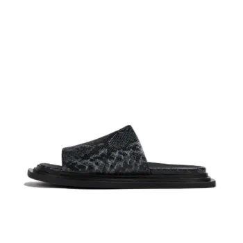 CAMPER Nada Slides