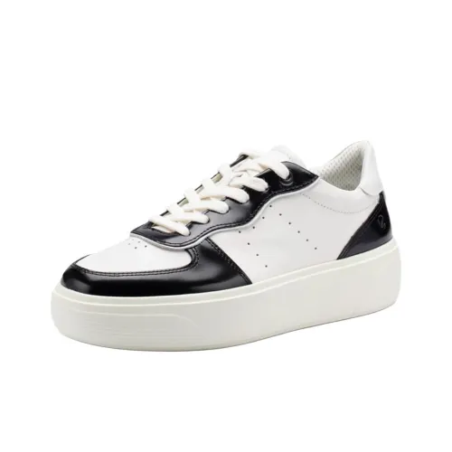 Ecco Street Stage Low Top Skateboard Shoes Women's Black White