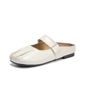 La Chapelle Antibacterial, Slip Resistant, Abrasion Resistant Closed Toe Slippers Women's Beige