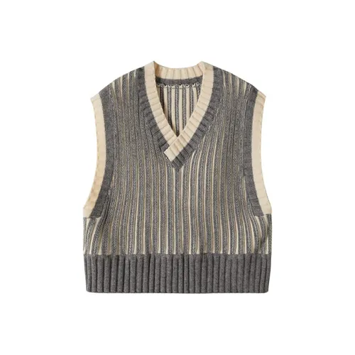 AnnoMundi Tank Tops Women's