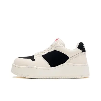 WANDER AROUND Anti Slip Wear Resistant Low Top Skateboard Shoes Unisex Beige Black White