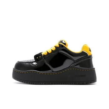 WANDER AROUND Anti Slip Wear Resistant Low Top Skateboard Shoes Unisex Black