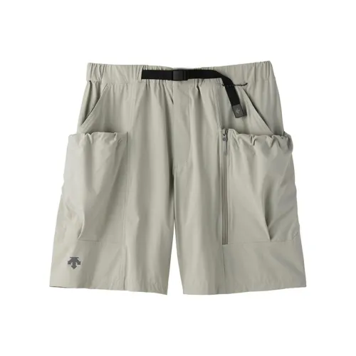 DESCENTE Cargo Shorts Men's Sandy Beige